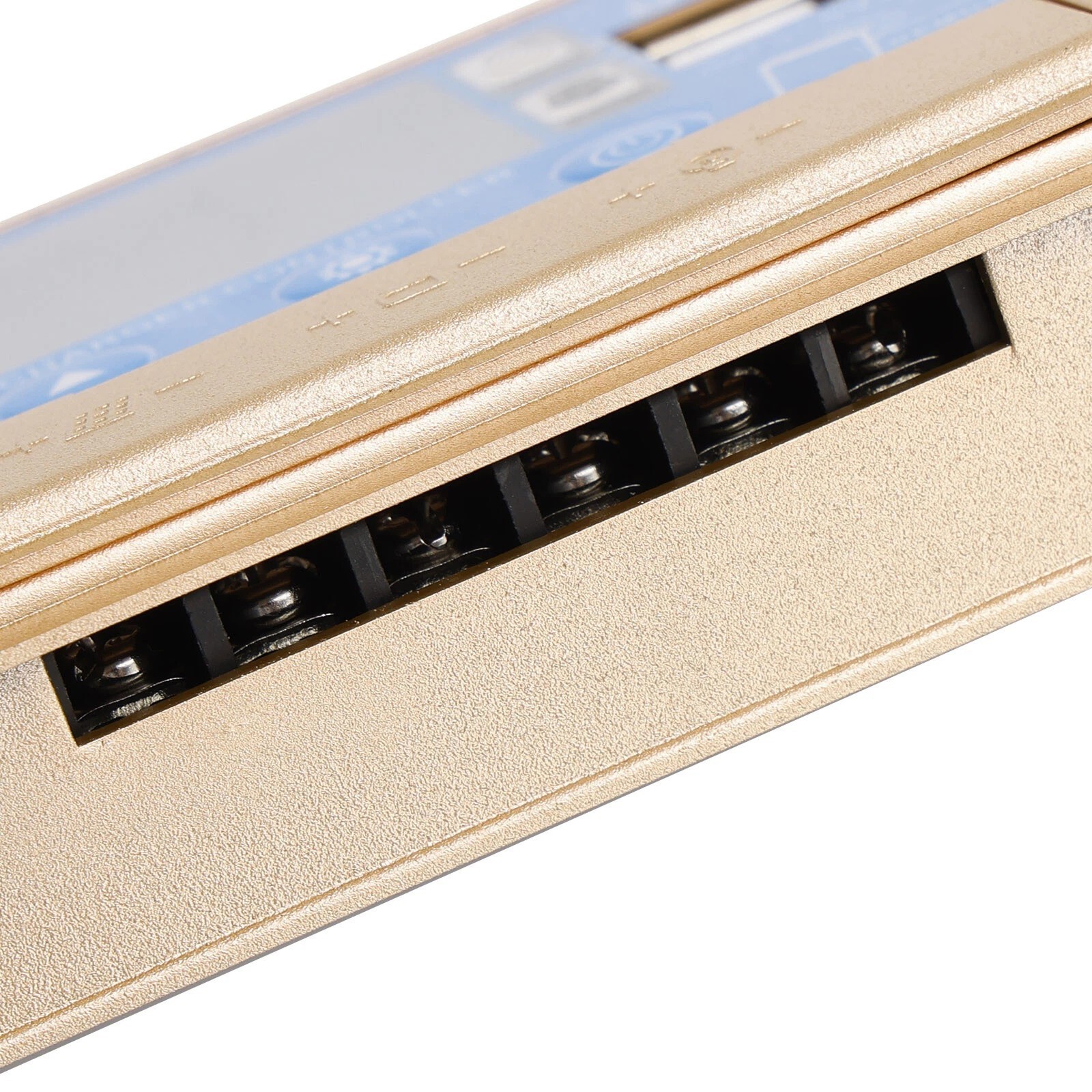 MPPT Solar Charge Controller 50A with Low Heat Generation Design for 12V 24V