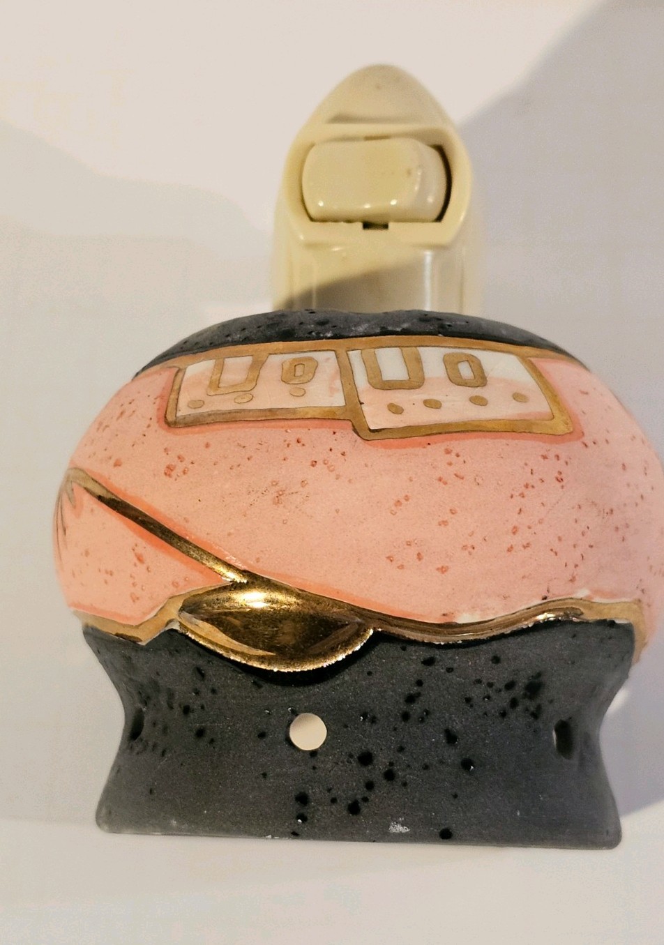 CERAMIC NIGHT LIGHT - 4 WATT MAXIMUM -