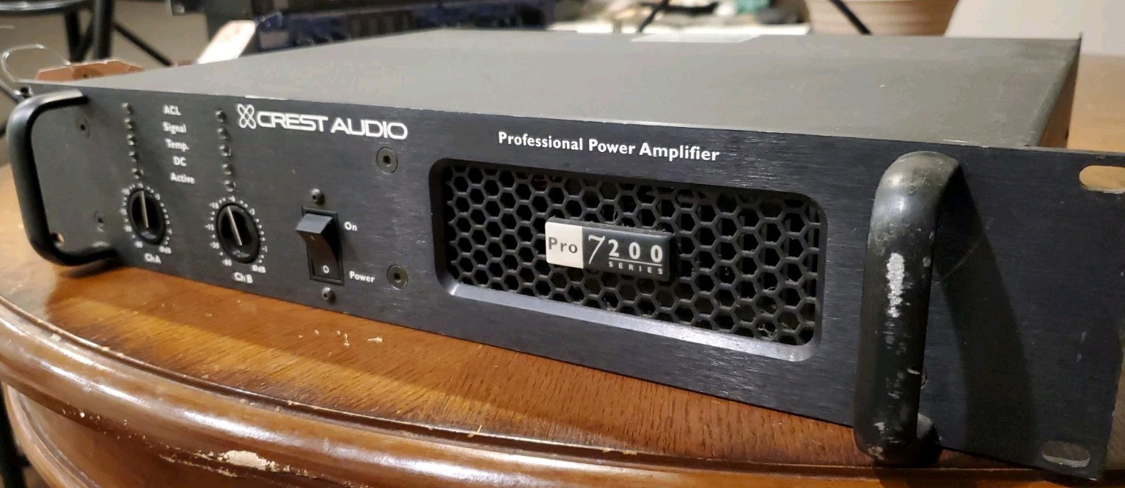 Crest Audio Pro 7200 2-Channel Power Amplifier Tested