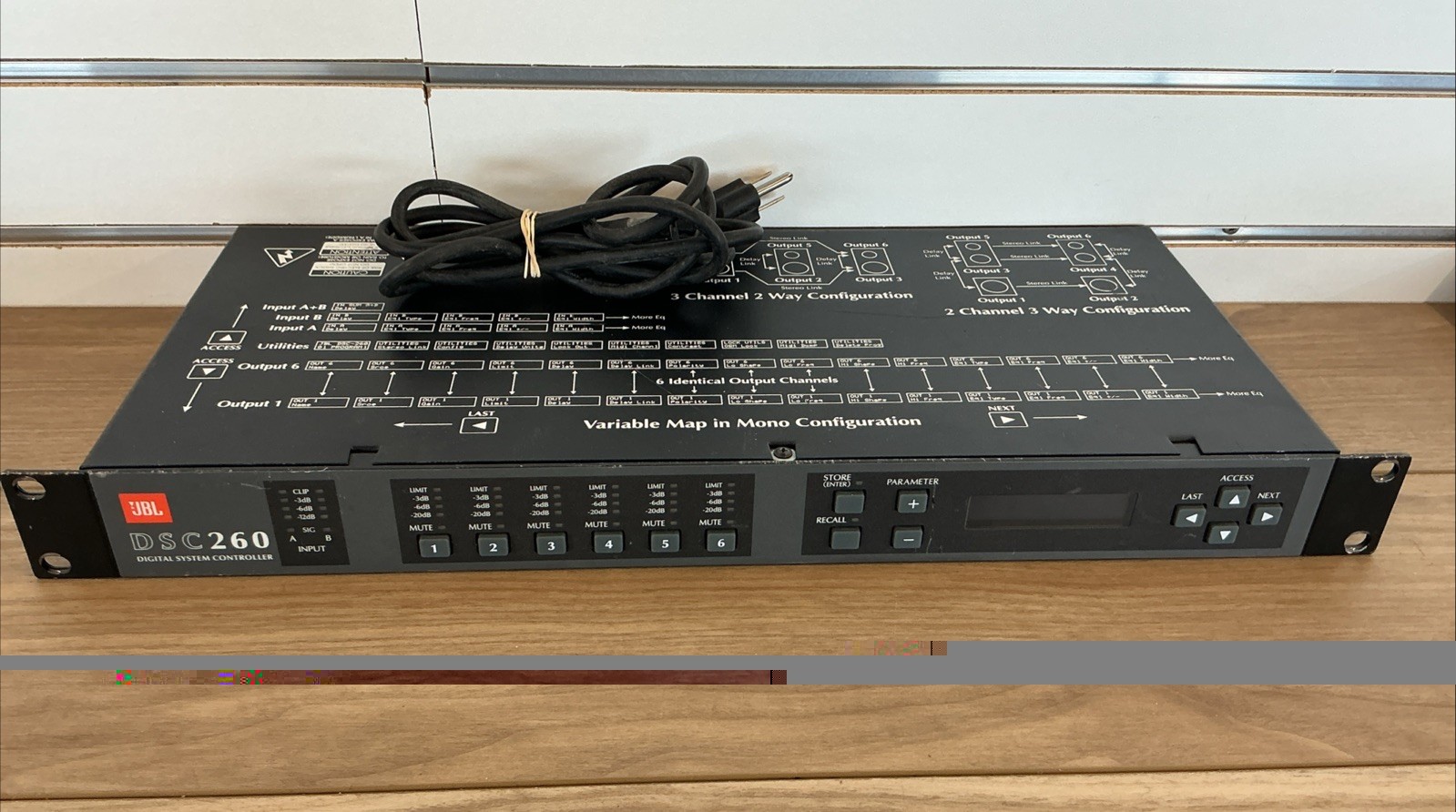 JBL DSC260 Digital System Controller