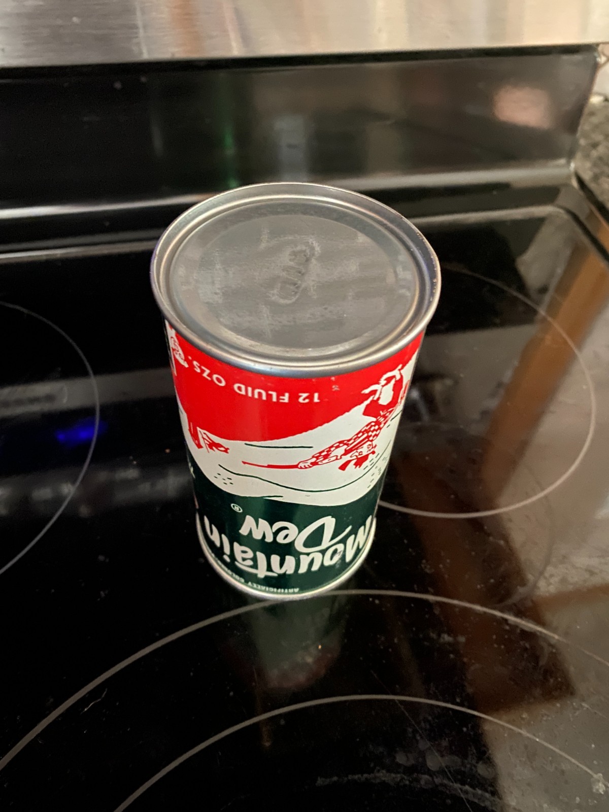 MOUNTAIN DEW 12 oz PULL TAB SODA CAN - NICE!!