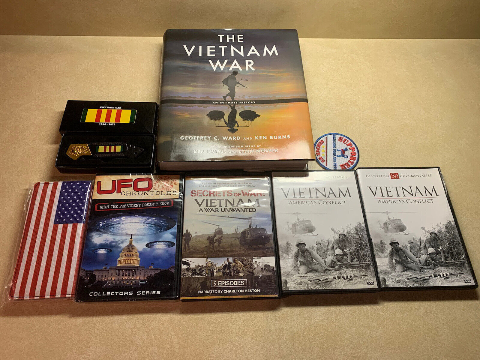 The vietnam war Geoffrey Ward Knife Check Book DVD collectibles lot New Gift Set