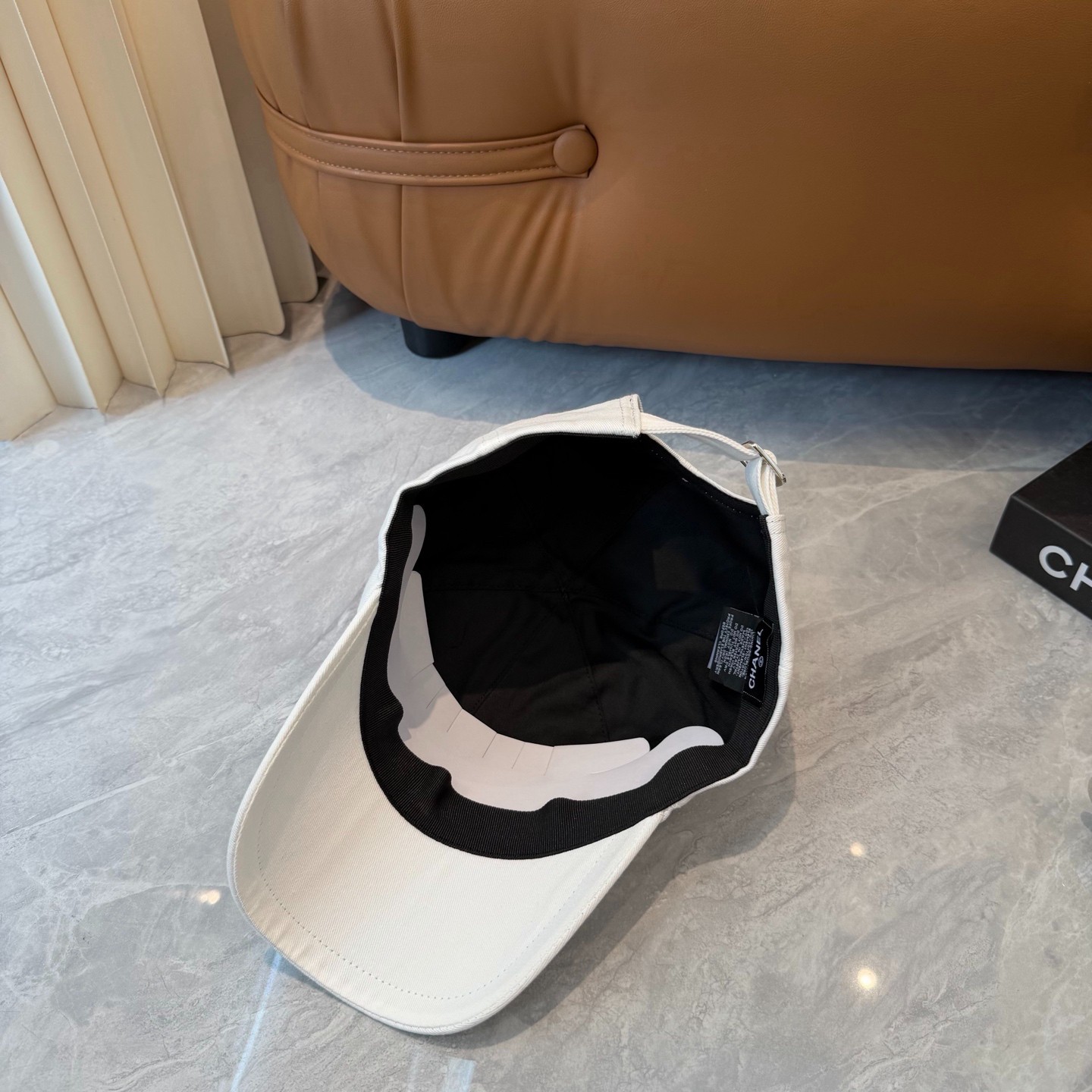 CELINE New Baseball Cap: A Trendy Style for Both Men and Women