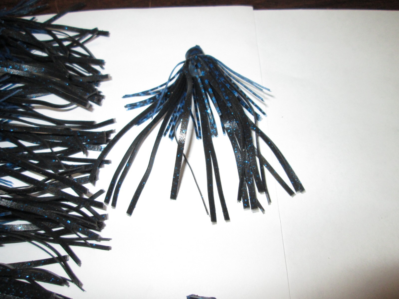 25 - QUICK CHANGE SILICONE RUBBER SKIRTS - 2 1/2" LONG - BLACK AND BLUE*,,