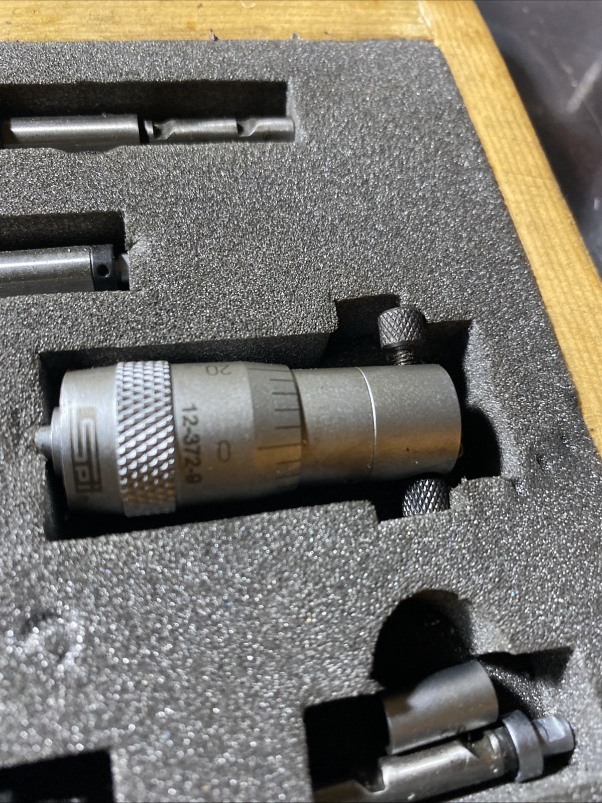 SPI Interchangeable Rod Inside Micrometer 2-12” 12-372-9 Complete