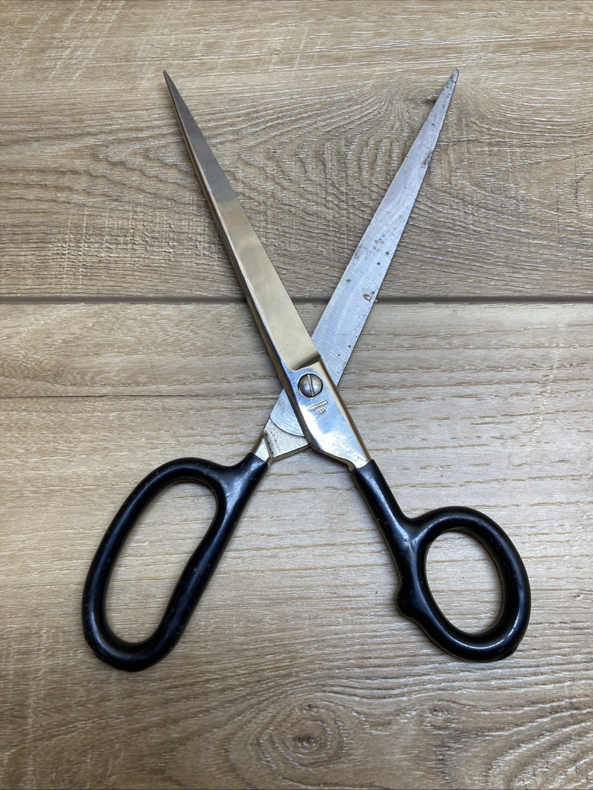 Vintage Compton USA Black Handled Sewing Scissors app. 9" total Length