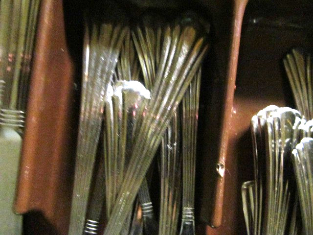 *35 Pc CASCADE Stainless Steel International FLATWARE SET