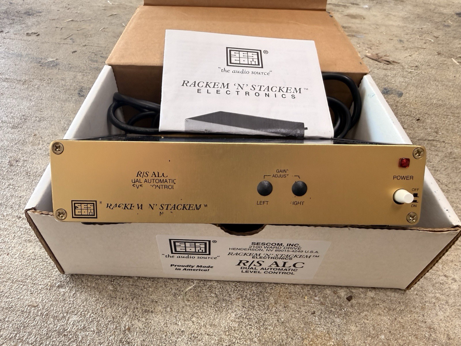 Vintage Unit Sescom R/S ALC Dual Automatic Level Control Rackem N Stackem