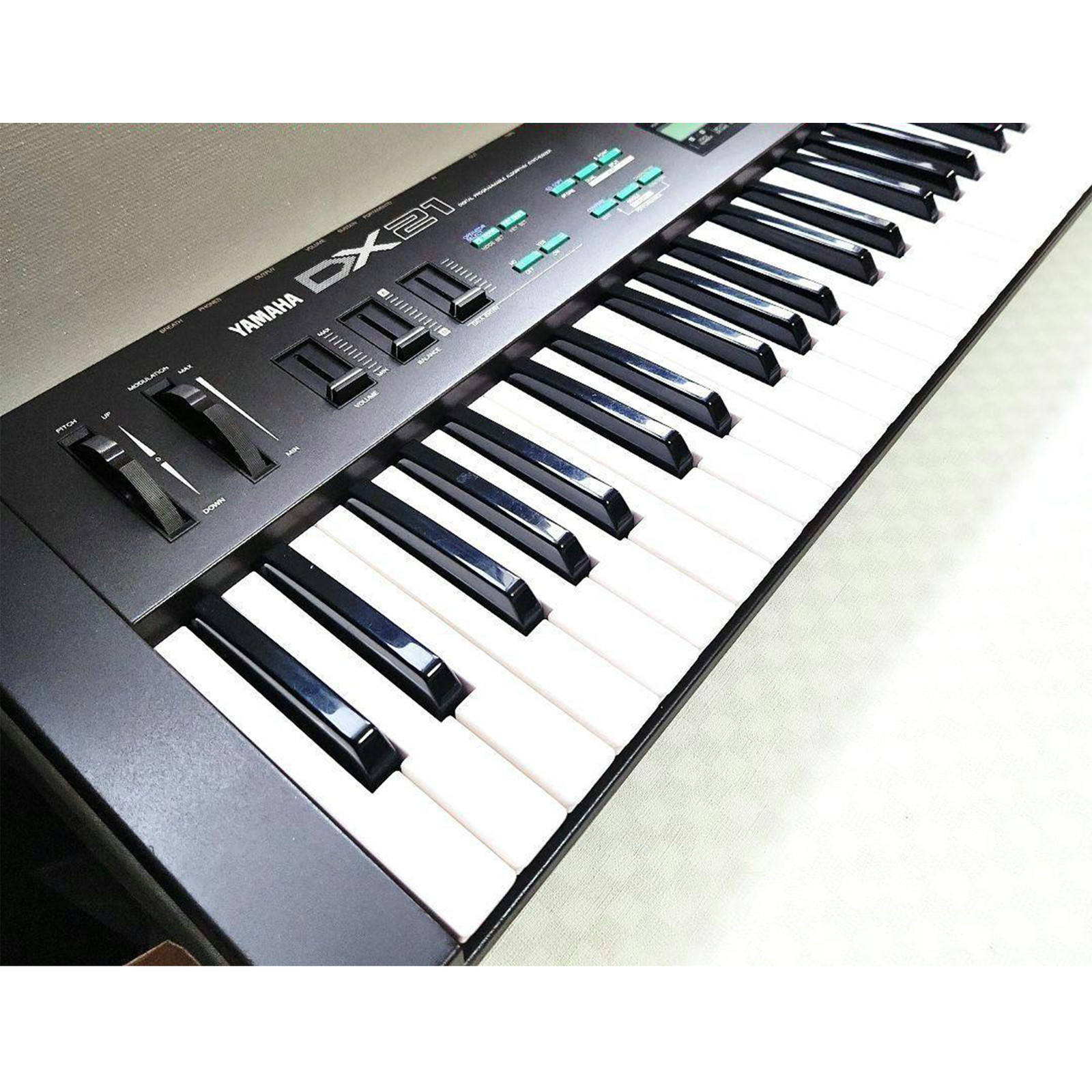 YAMAHA DX21 FM Synthesizer 61-Key Tested Working Made in Japan