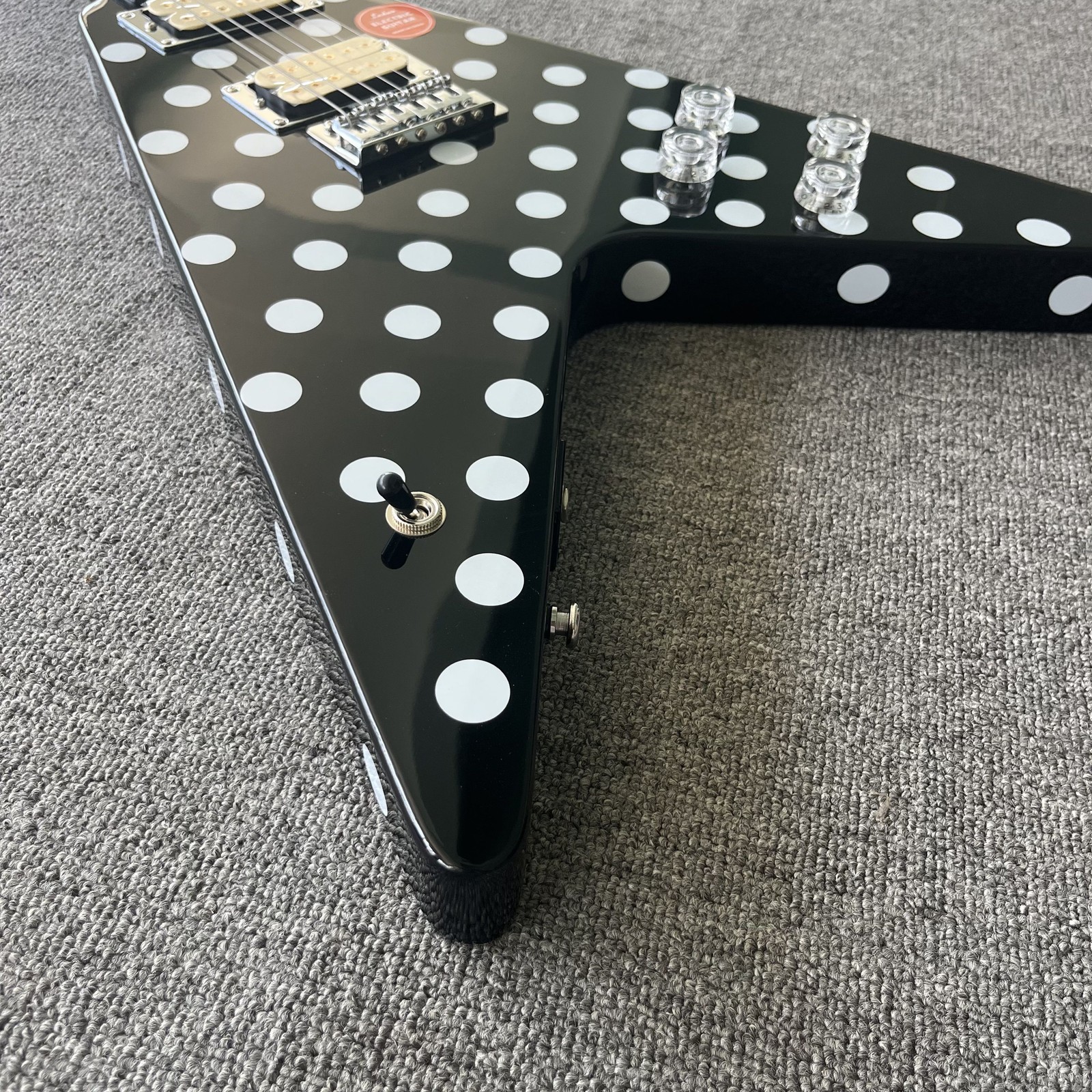 Solid Electric Guitar V Shape H-H Pickups Polka Dot Black Finish Chriome HW