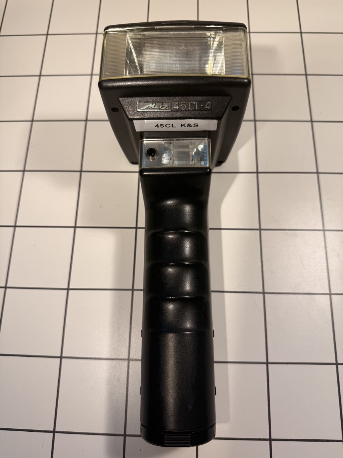 Metz Mecablitz 45 CL-4 digital camera flash with AA battery pack - UNTESTED