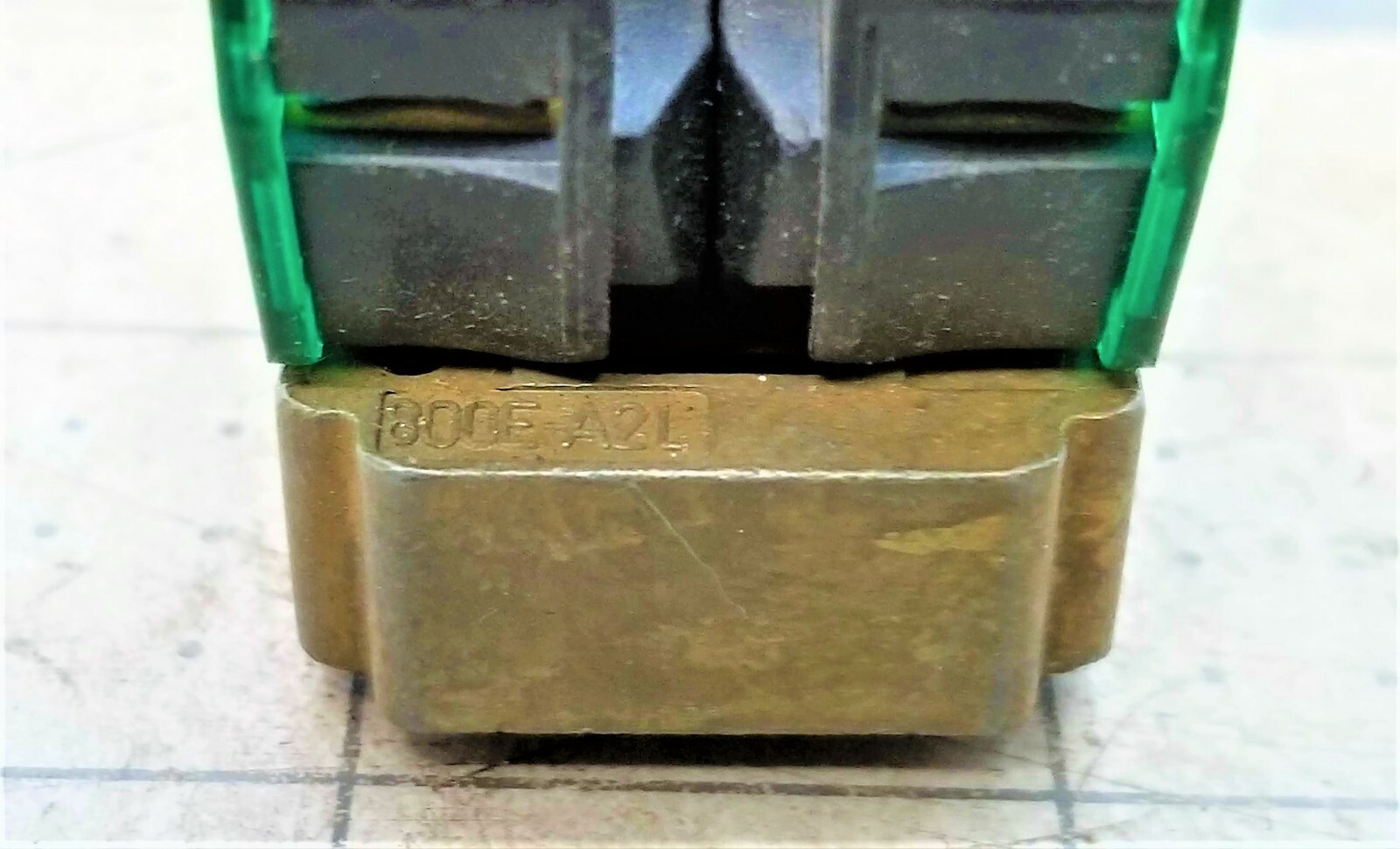 2-A B 800E-2X10 Pushbutton Contact Block Cartridges & 1 - 800E A2L Latch [B6B2]