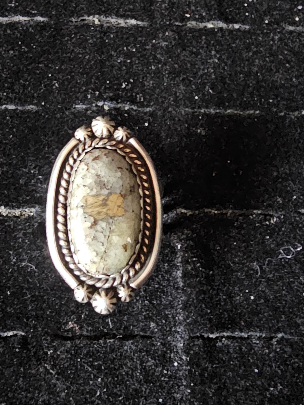 GB Handcrafted Silver Band Ring Oval Setting Signed Maker's Mark Silver Metal