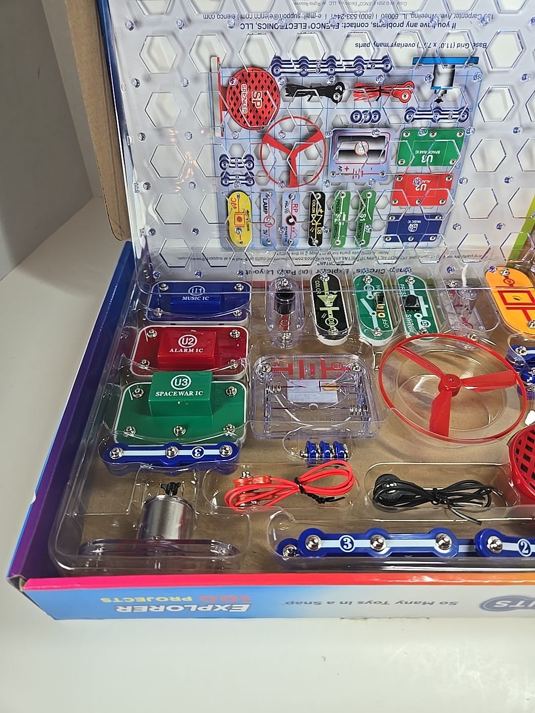 Snap Circuits SC-100 Electronics Exploration Kit, Over 100 Projects NEW Open Box