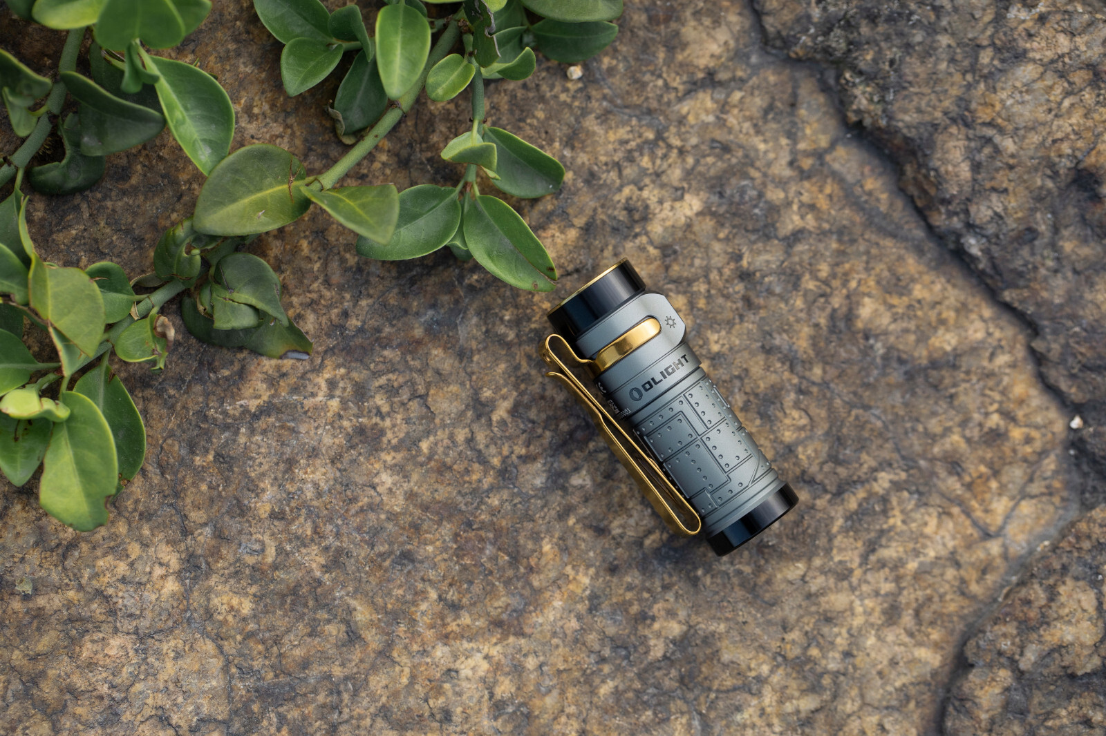 Olight Baton 4 Fighter Pilot EDC Waterproof Rechargeable Flashlight 1300 Lumens