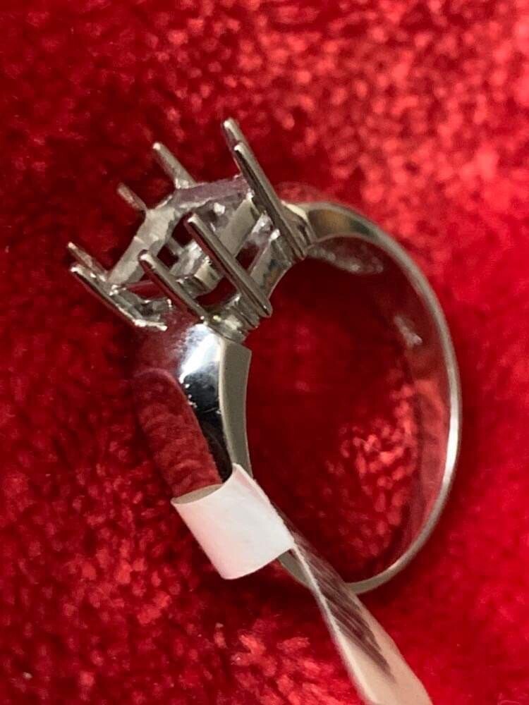 10kt White Gold  8x8mm Pc Ring Casting~Size 8