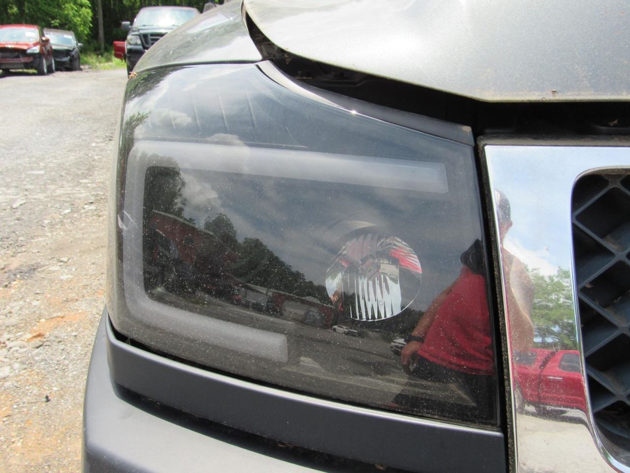 TITAN 2004 Glove Box 1055662