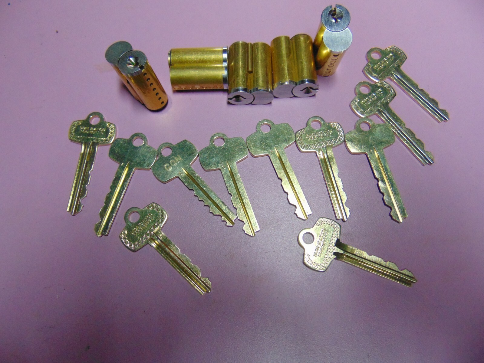 5 BEST CORE LOOK ALIKE  C WITH 1 CORE KEY AND 10 KEY CUT KEYS        LOCKSMITH