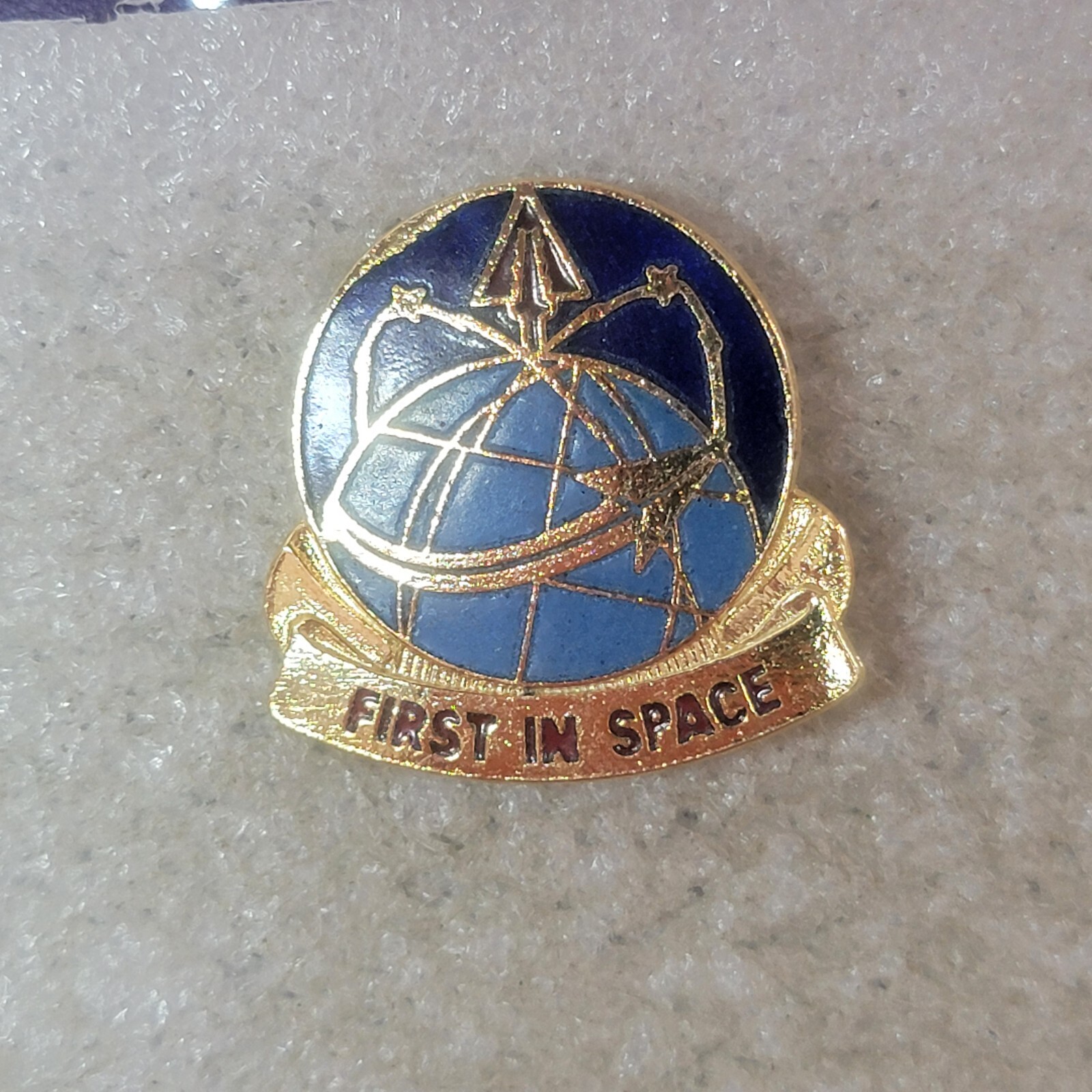 Authentic U.S. ARMY Space Command Pin DI DUI Crest First In Space M21 Made USA