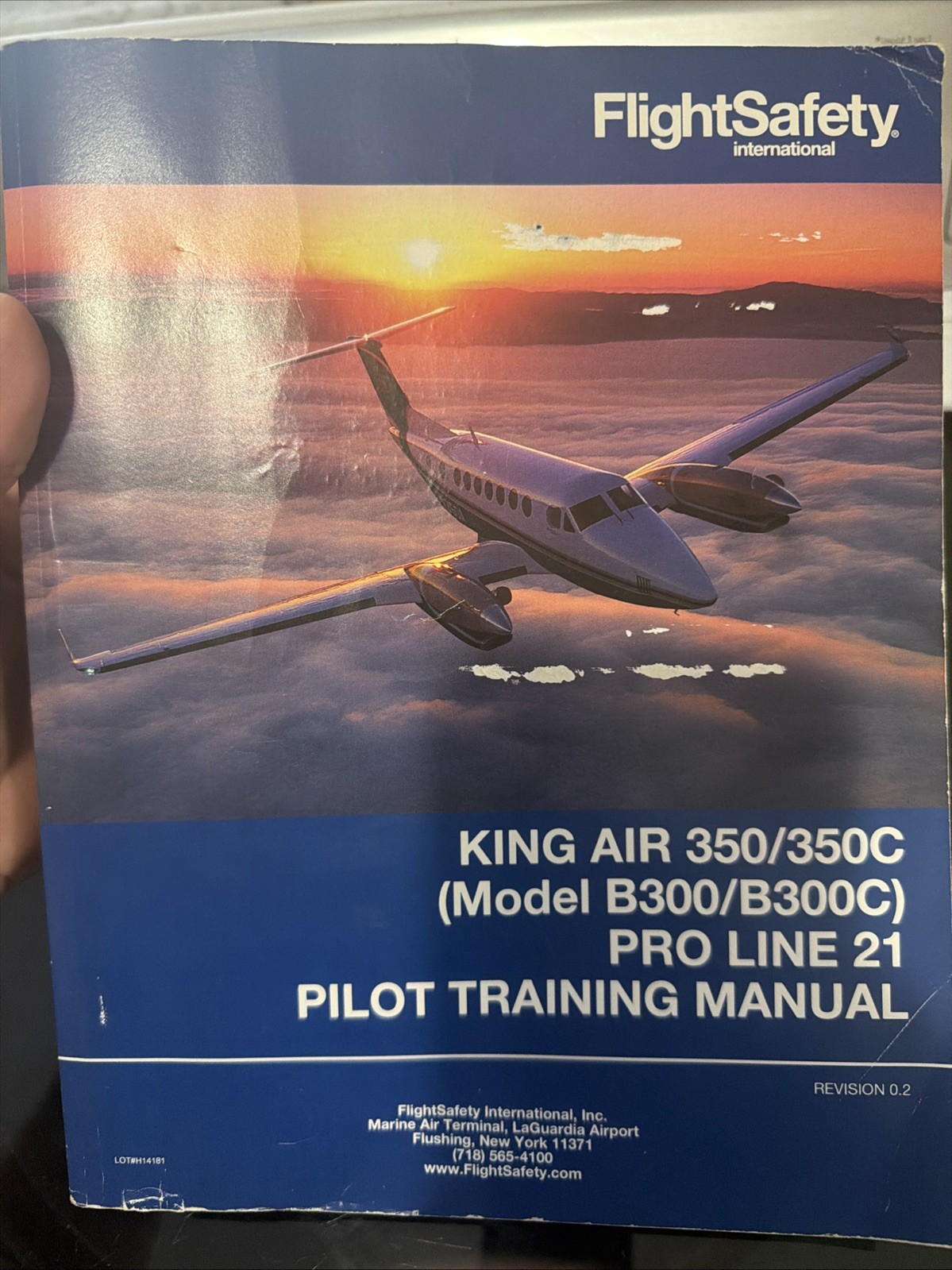 Beech 350/350C Model B300 & B300C with Collins Pro Line 21 Pilot Training Manual