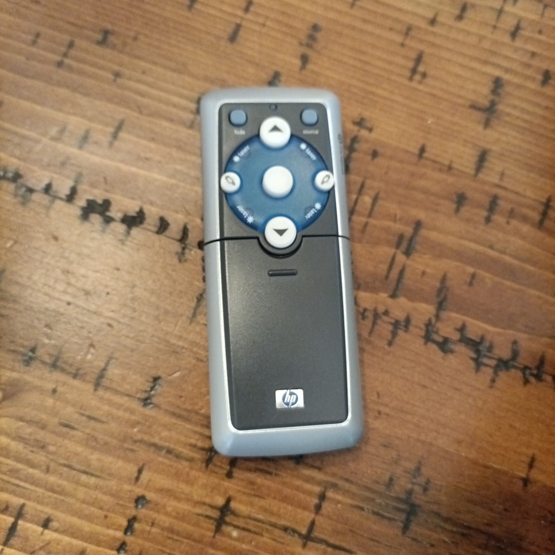 HP MP3130 Digital Projector with Case, Cords, and Remote