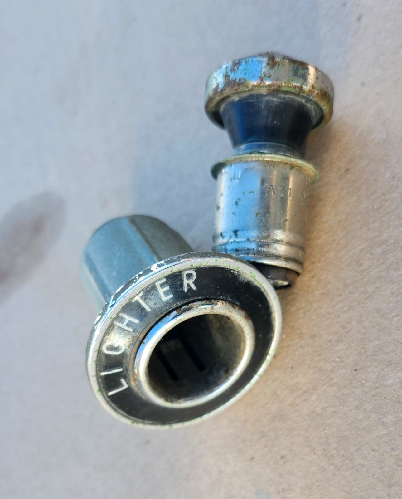1955 CHEVY  CIGARETTE LIGHTER & HOUSING & BEZEL 55 Belair