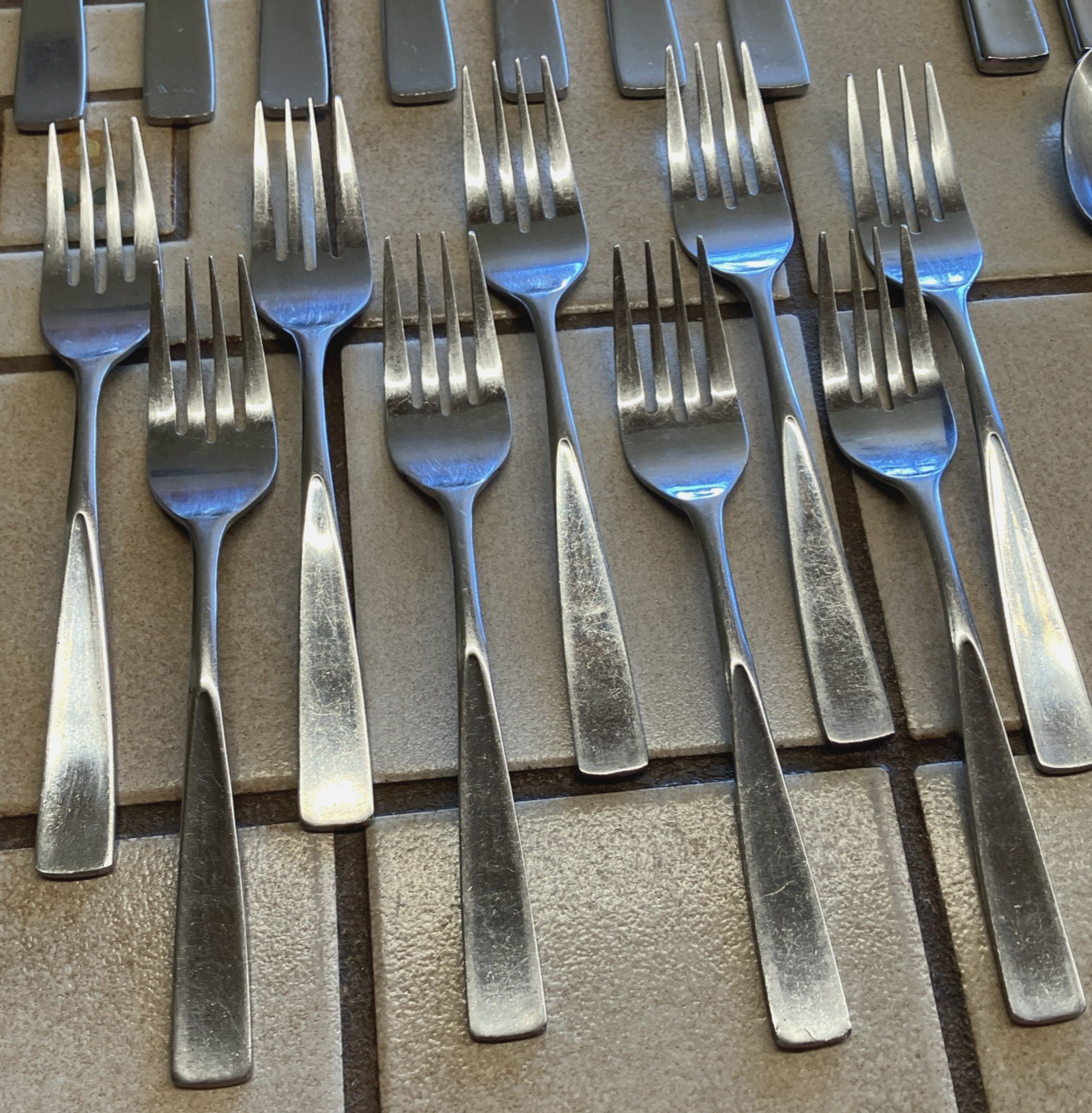 ROGERS ALLISON STAINLESS FLATWARE 39 PIECE SERVICE FOR 7 & EXTRAS