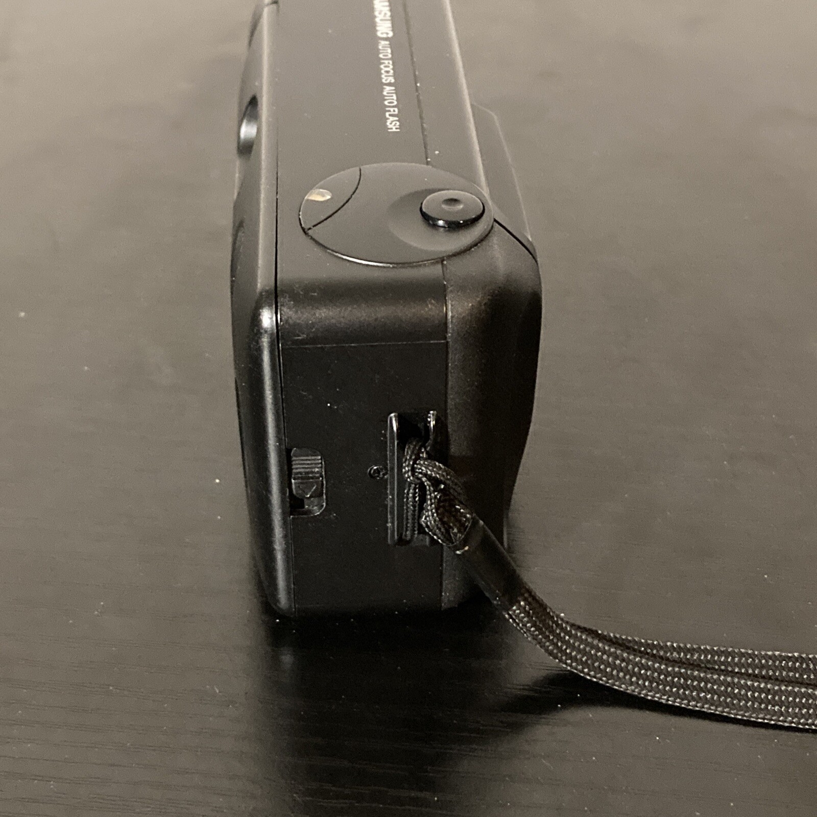 Samsung AF 400 Camera super great working condition. 35 mm camera. ￼ VINTAGE!!!!