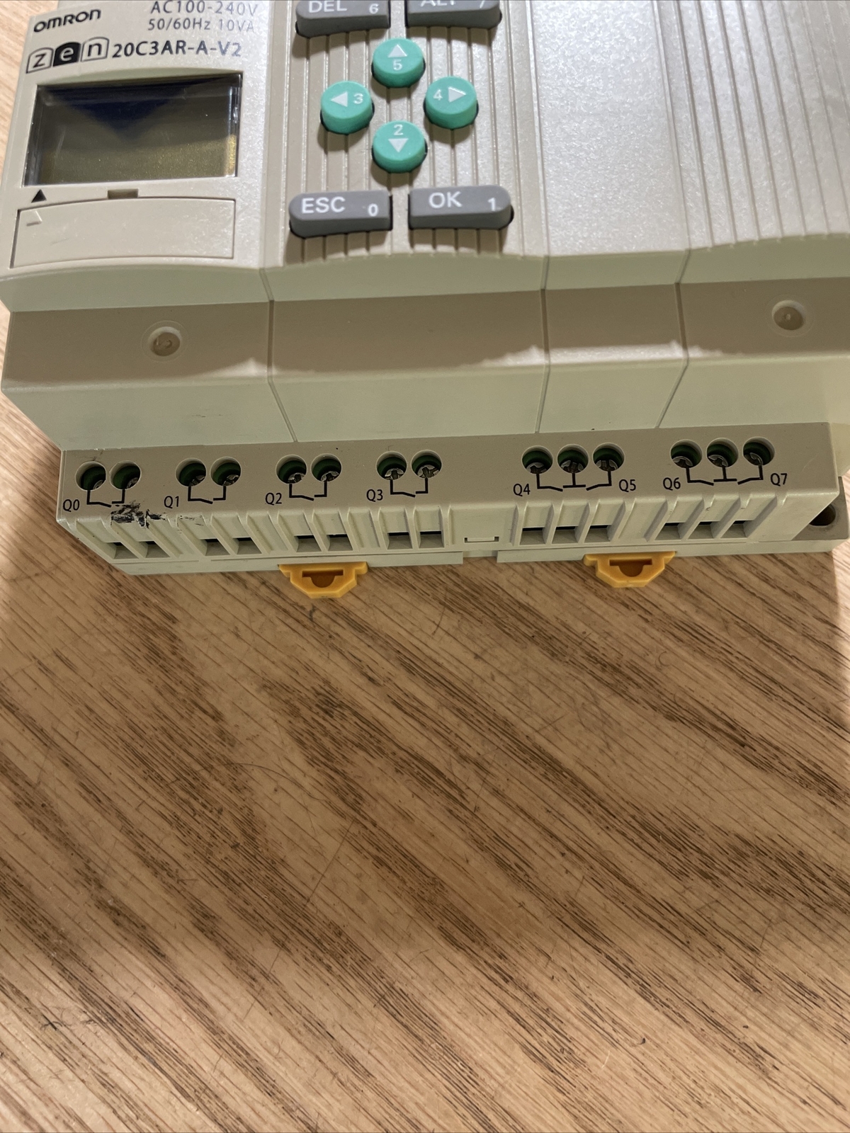 OMRON ZEN-20C3AR-A-V2 Programmable Relay,100-240VAC