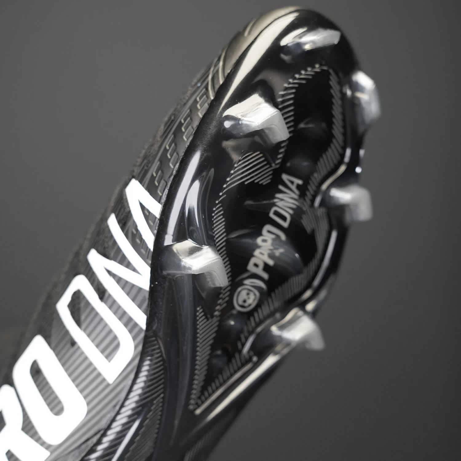 Infamous Pro DNA Voltrax Cleats - Black - Size 13
