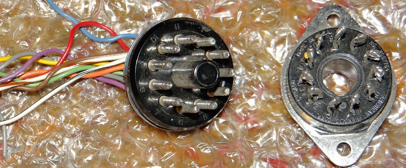 2 Pair 11 Pin Plug & Socket Assemblies (To Make Cables For Old Radios) USED