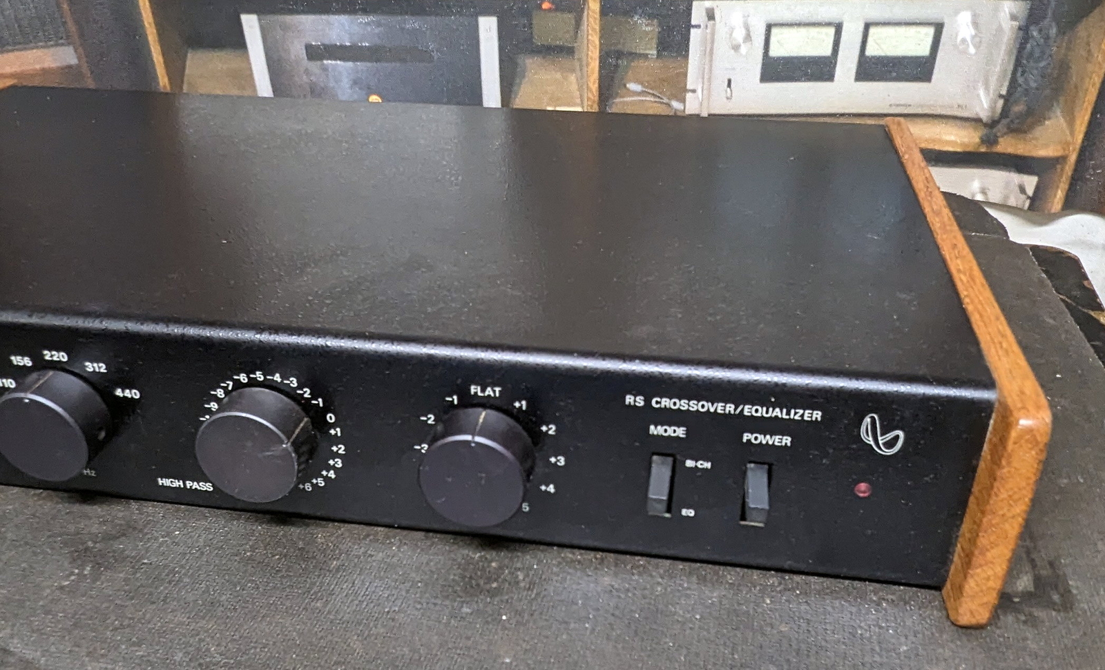 Infinity RS crossover / equalizer with wood sides for Reference Standard 4.5