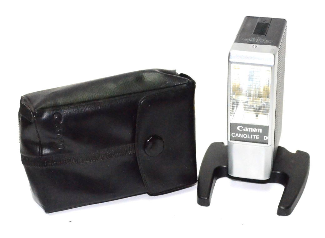 Canon Canonlite D Flash with Case -BATTERY TESTED & WORKS -