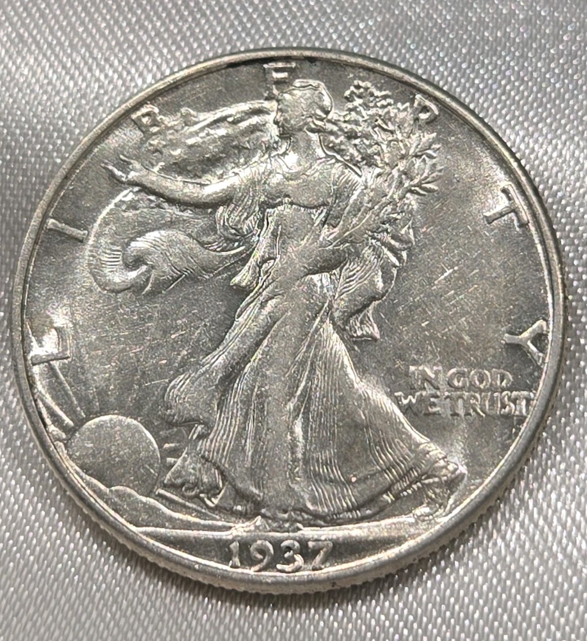 1937 D WALKING LIBERTY HALF DOLLAR AU+