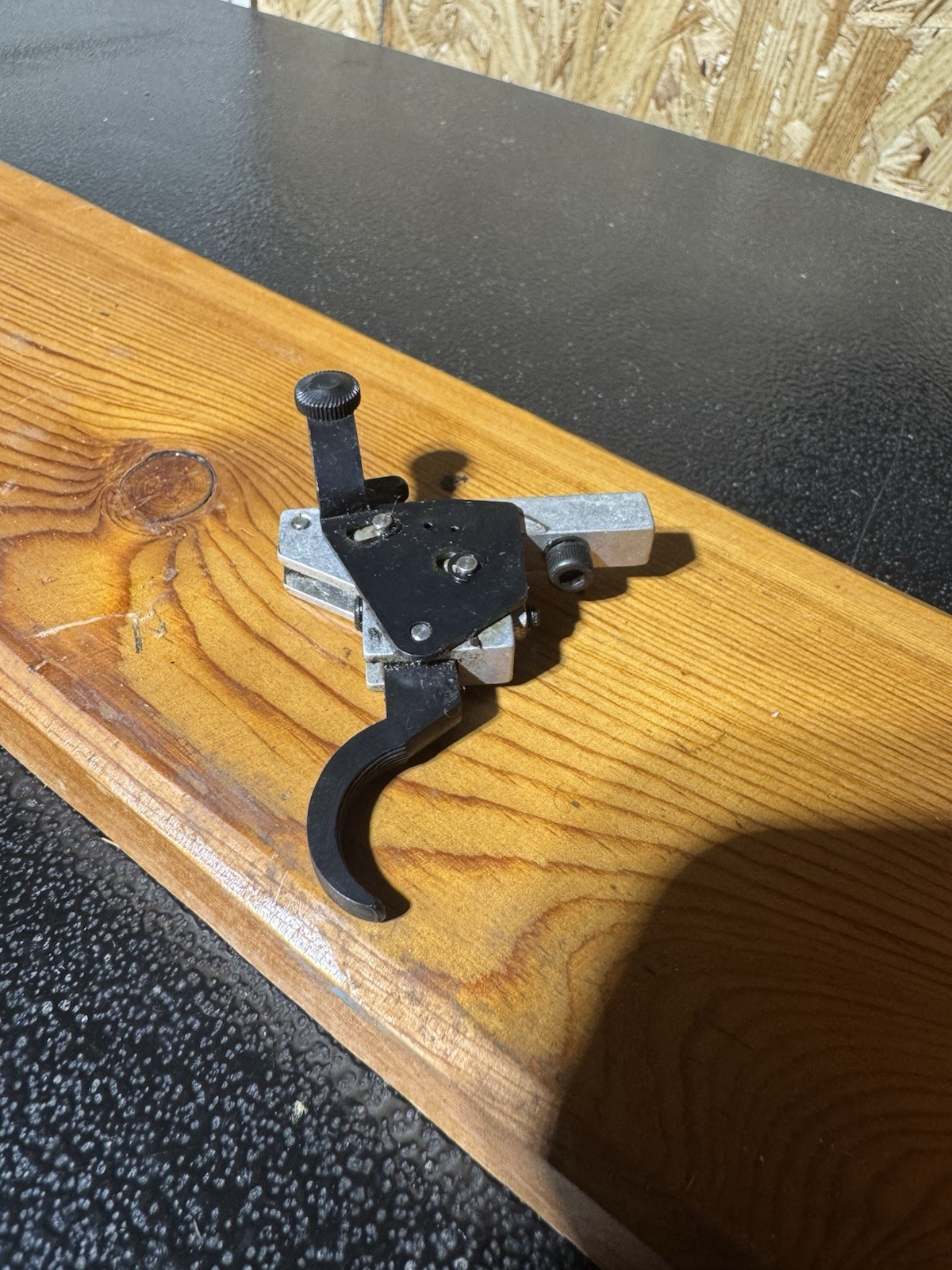 Knight MK-85 Muzzleloader Rifle Trigger Assembly With Screw