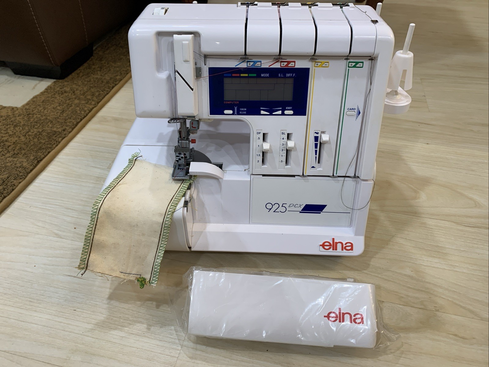 Elna 925 DCX Computerized 5 Thread Serger, Made in Japan!