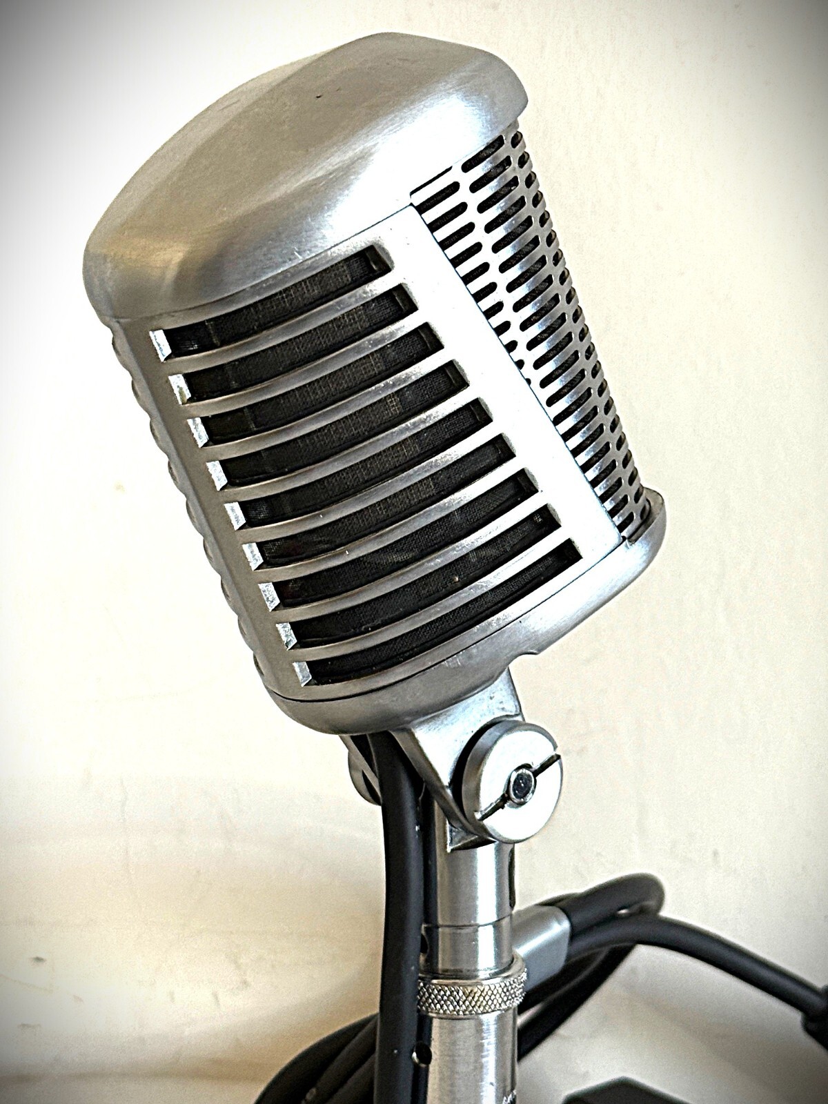 Vintage 1950's ASTATIC 77L Dynamic Microphone, original element, stand & cable