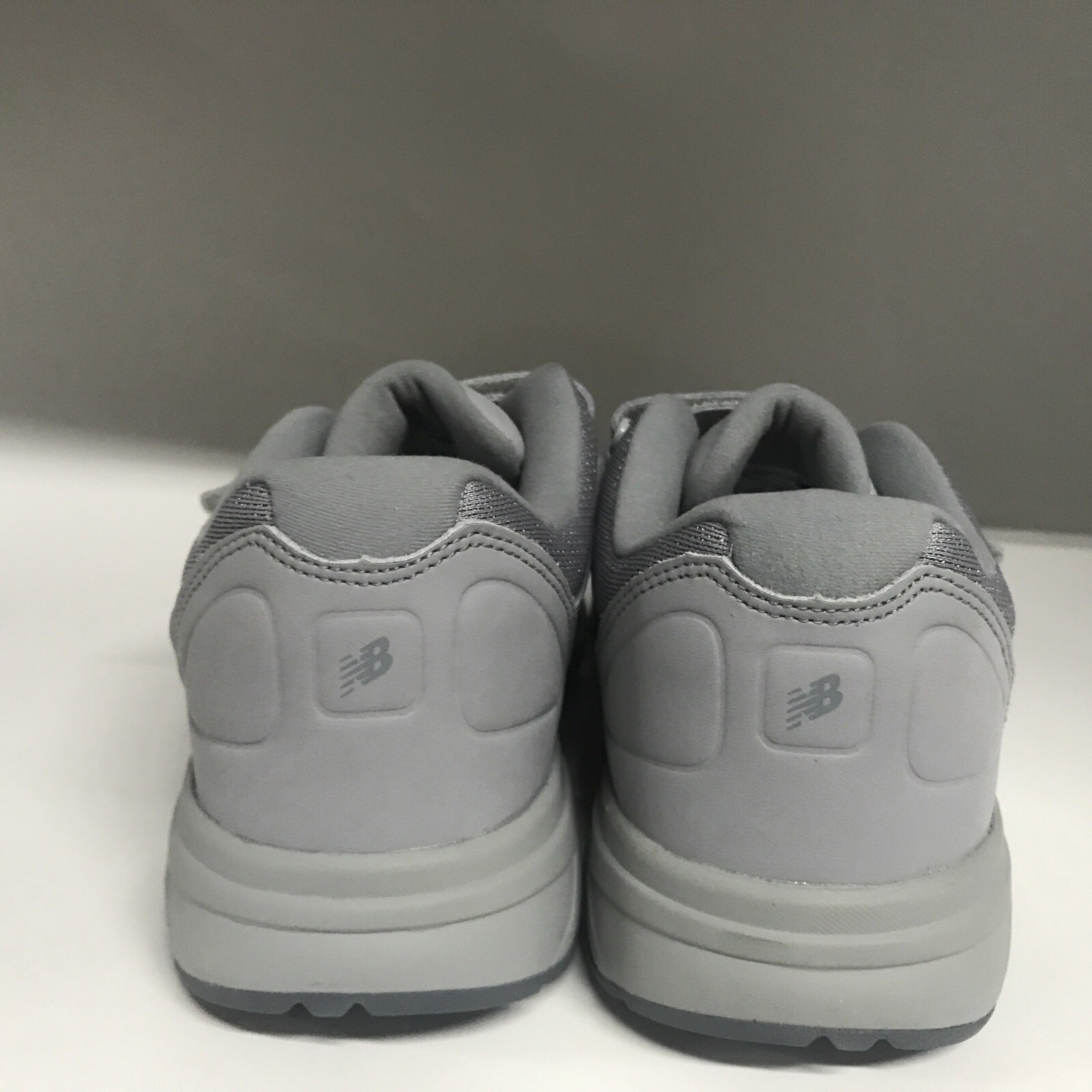 New Balance 813v1 Grey Men's Size 8 Medium