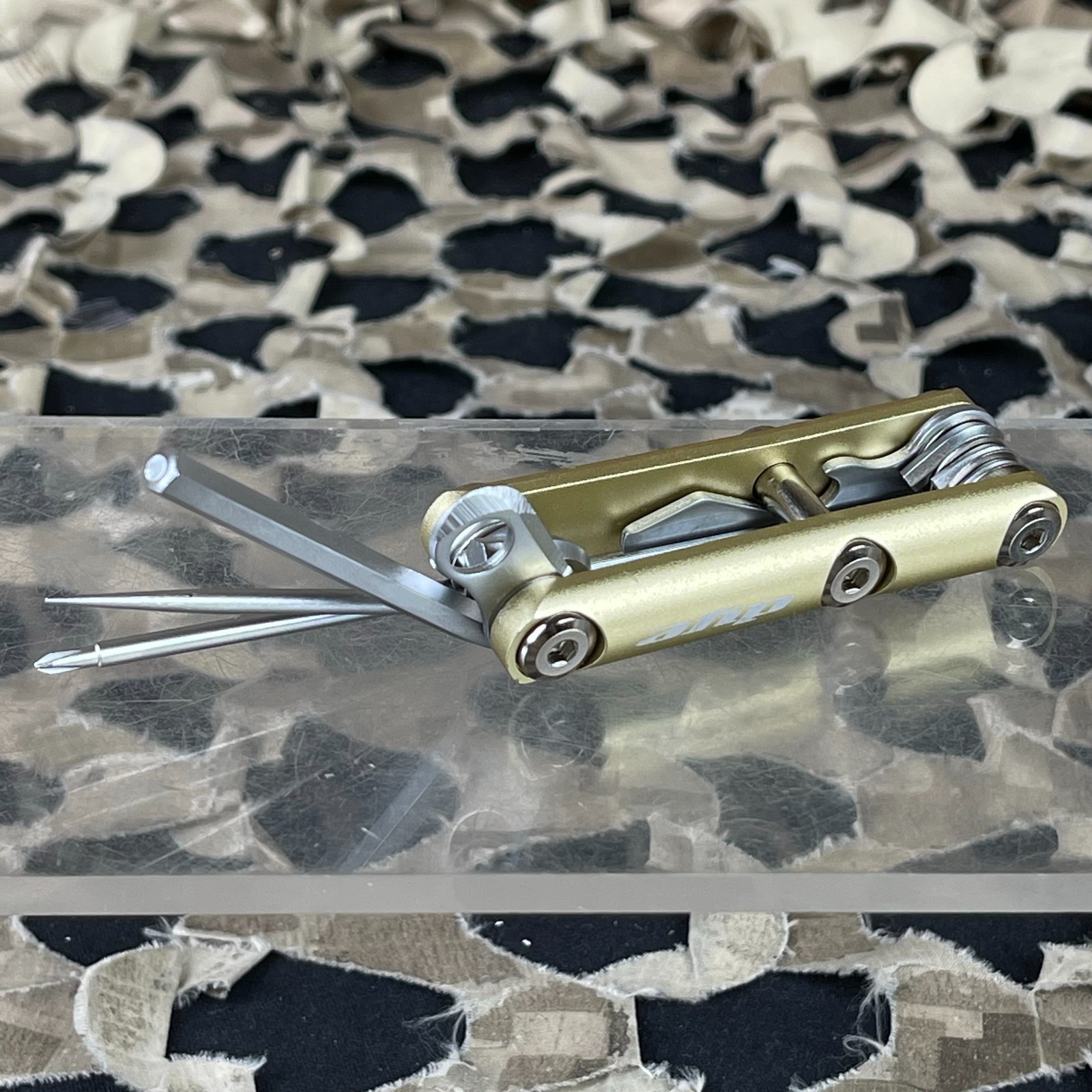 NEW Dye Core Multi Tool - Gold