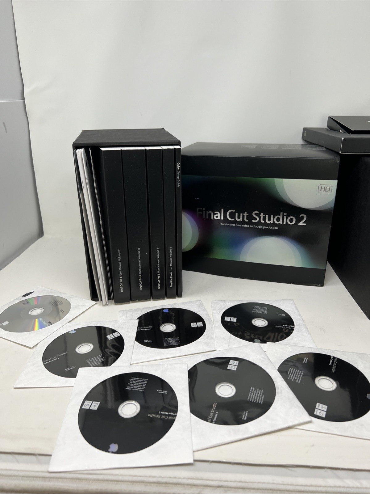 Apple Final Cut Studio 2 UPG from FCS, Software(Discs), Manuals Serial Numbers