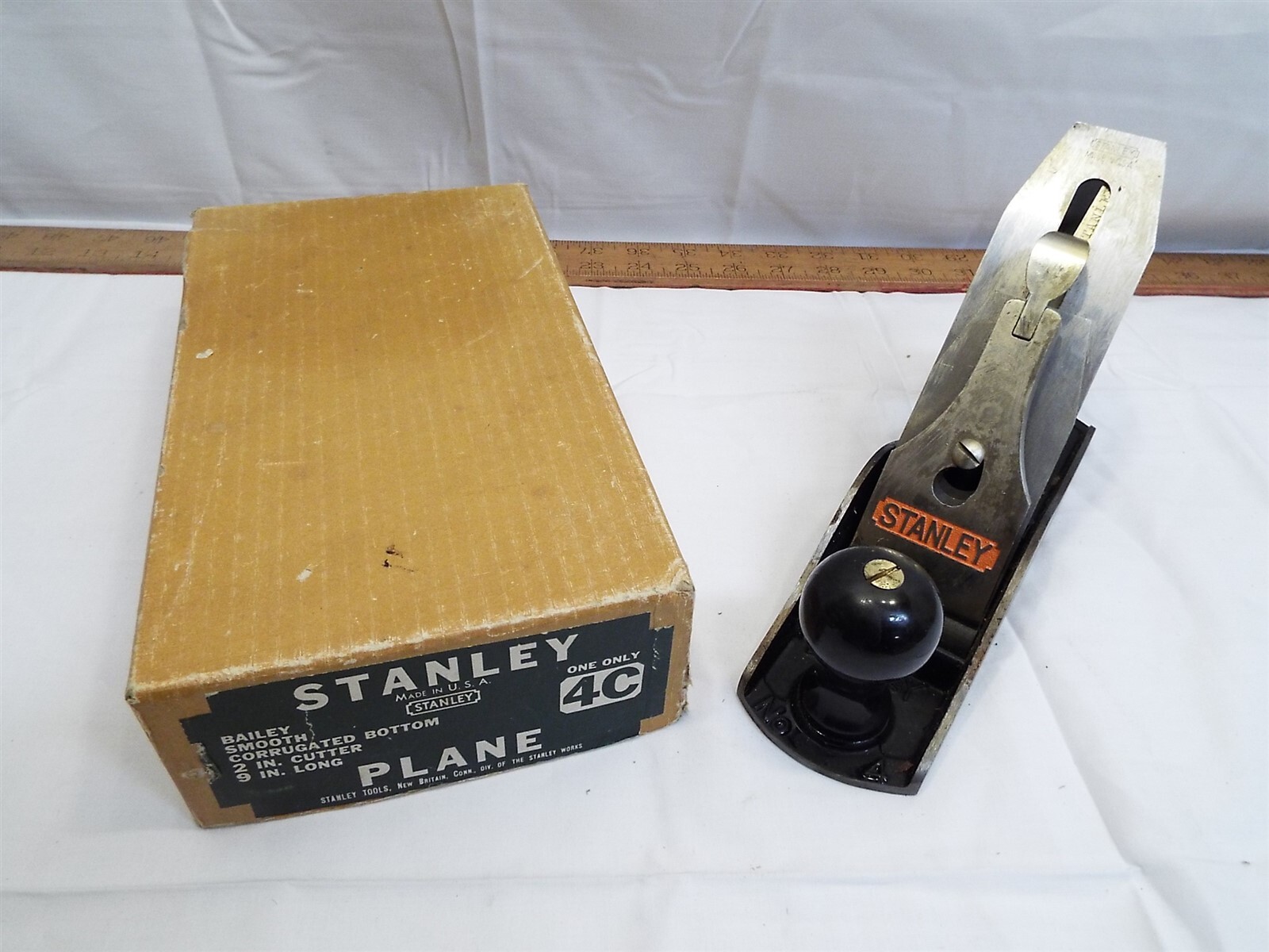 Stanley Bailey No. 4C Wood Smoothing Plane Corrugated Bed 4 C Tool with Box
