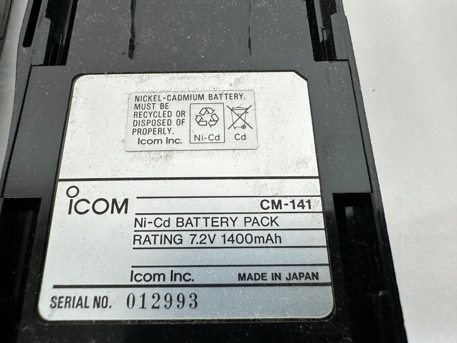 Icom Model No. IC-F40LT 2-Way Radio UHF Transceiver W/ Charger