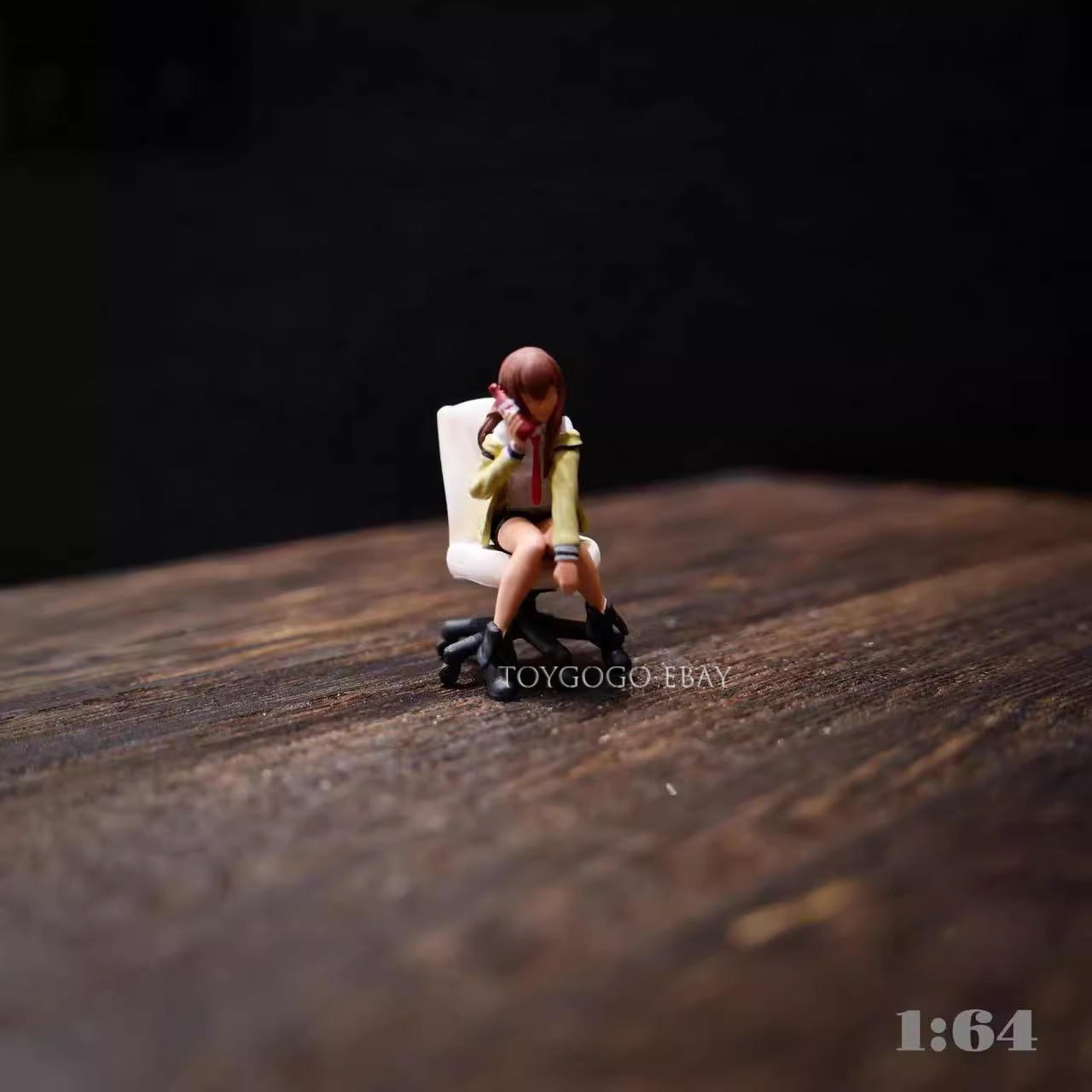 1/64 painted figure sitting girl with chair Model fit 1:64 car street diorama