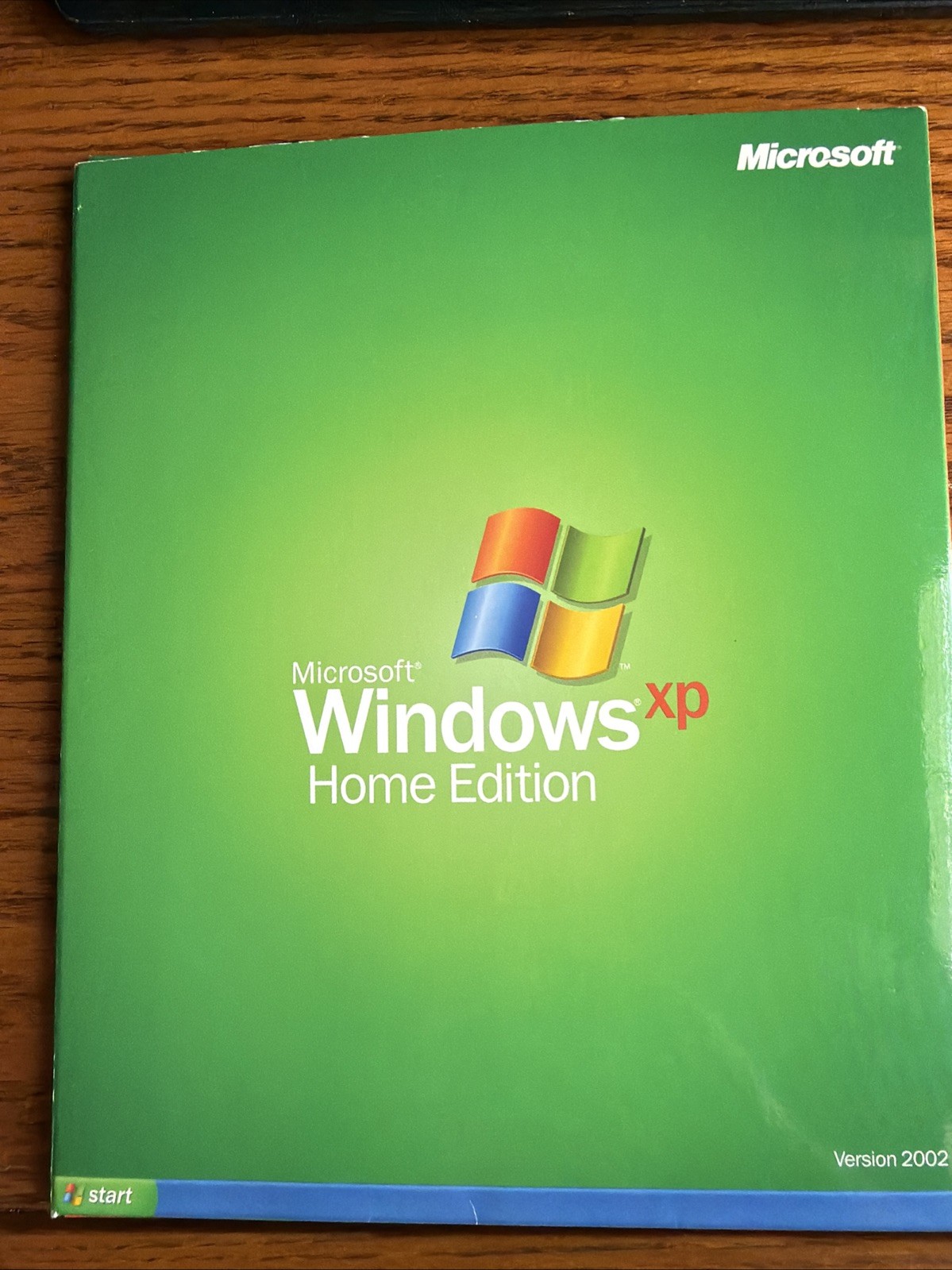 Microsoft Windows XP home Edition 2002 ~ CD
