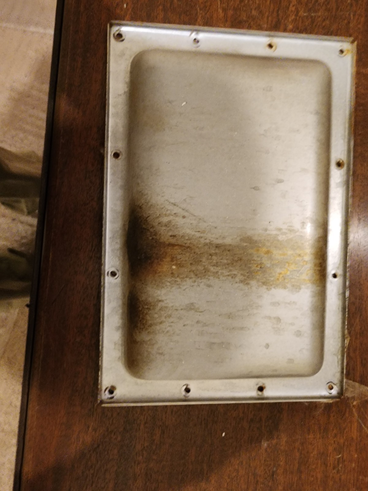 USED GOODMAN HEAT EXCHANGER COVER FOR FURNACE MODEL GMS90703BXA
