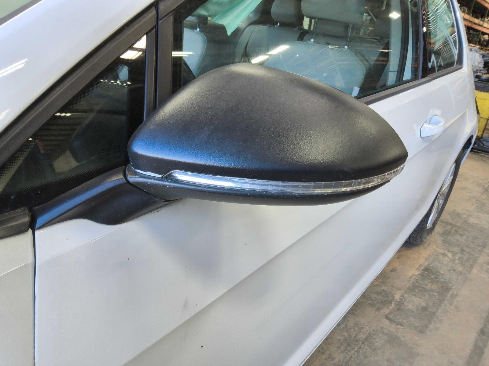 Used Battery Tray fits: 2015 Volkswagen Golf Grade A