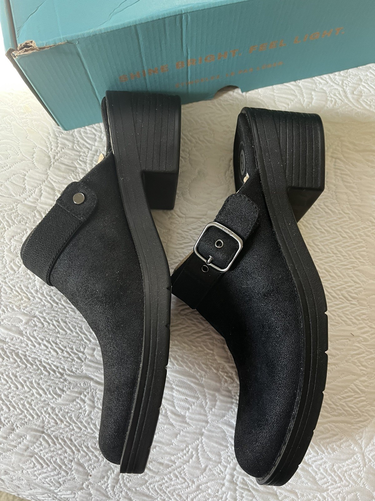 Bzees Premium Open Book Washable Clogs Black
