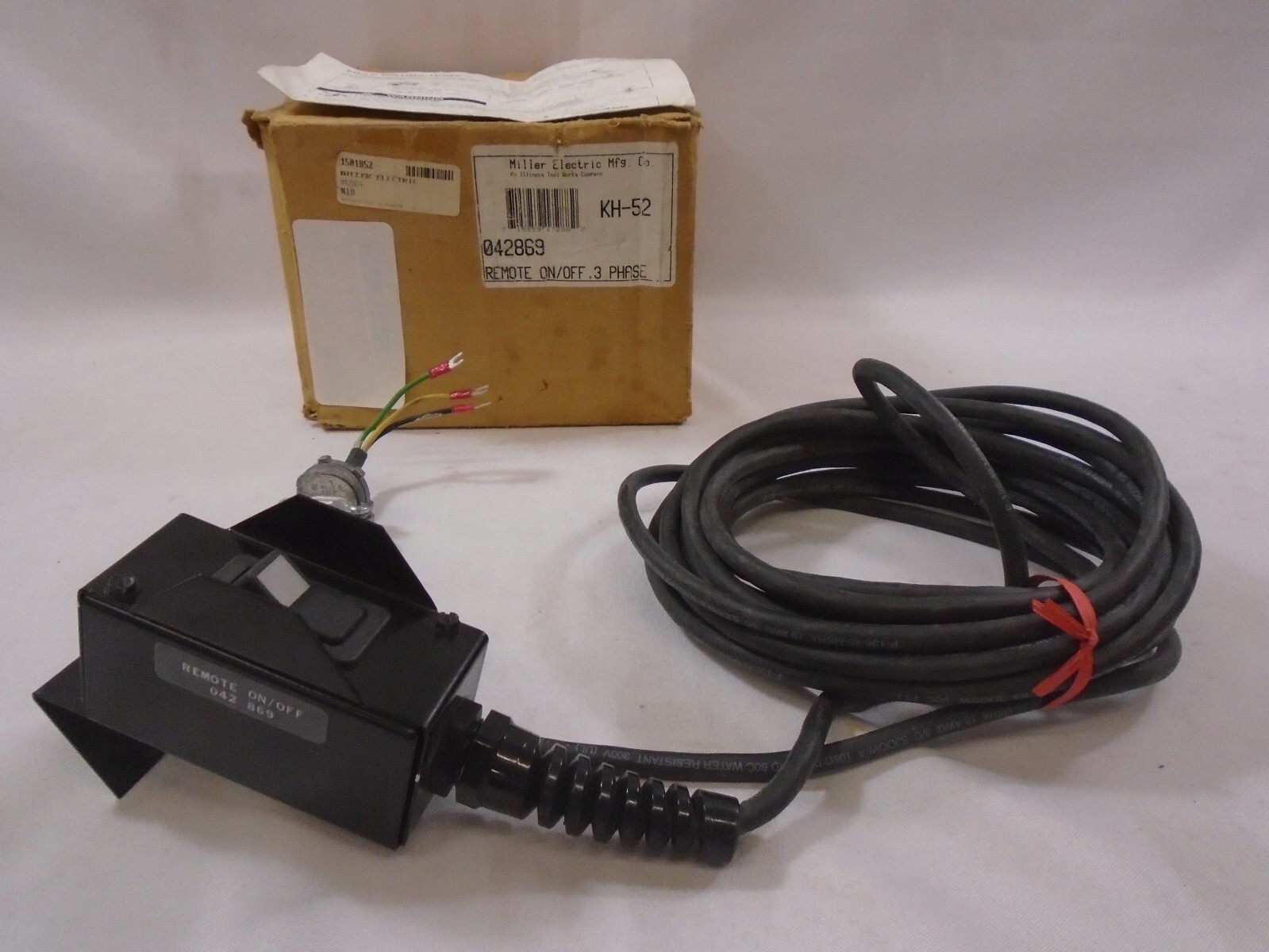 *NEW* MILLER ELECTRIC KH-52 / 042869 REMOTE ON/OFF SWITCH