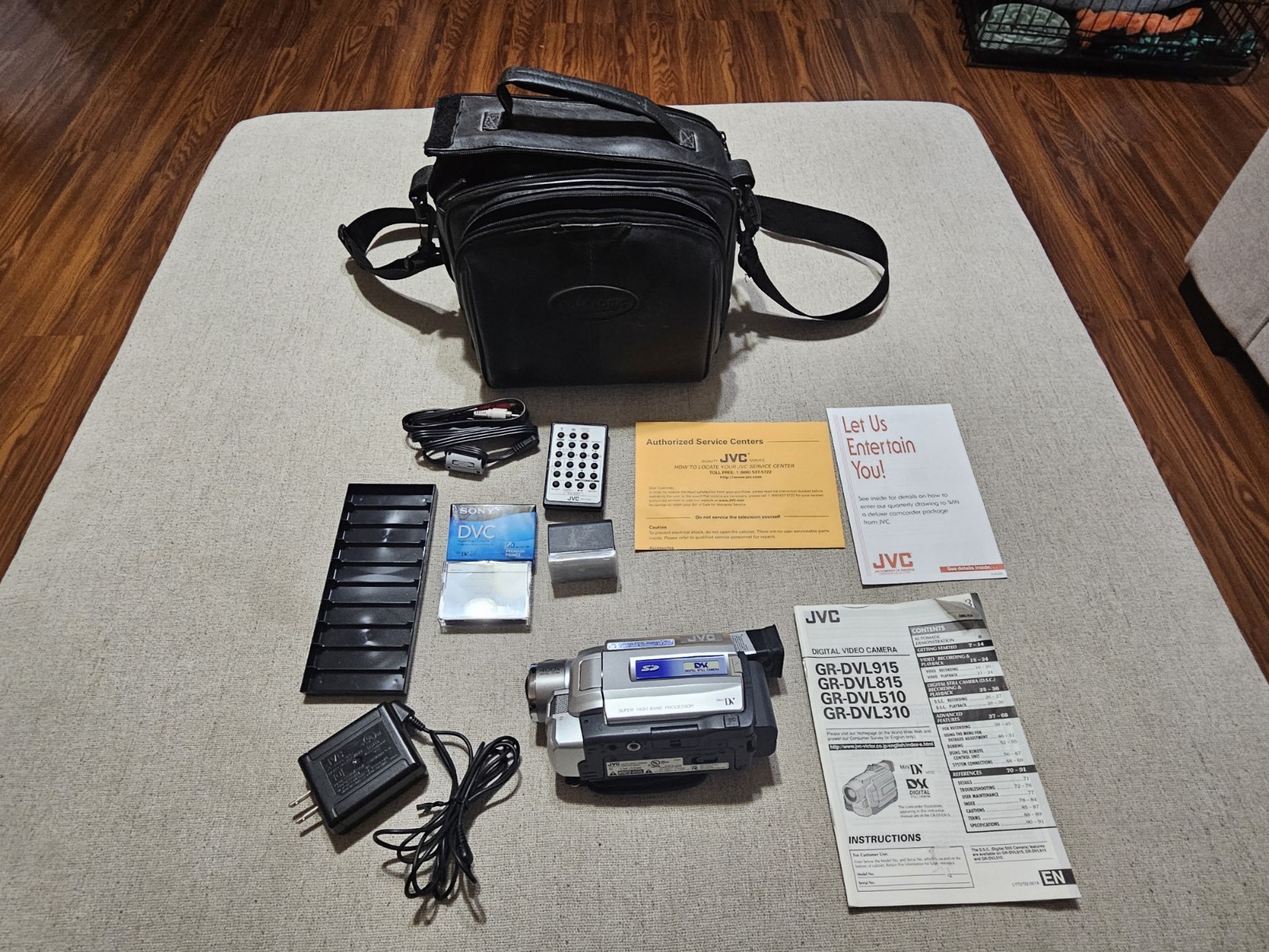 JVC GRDVL915U MiniDV Camcorder  Bag Charger Remote  G2U