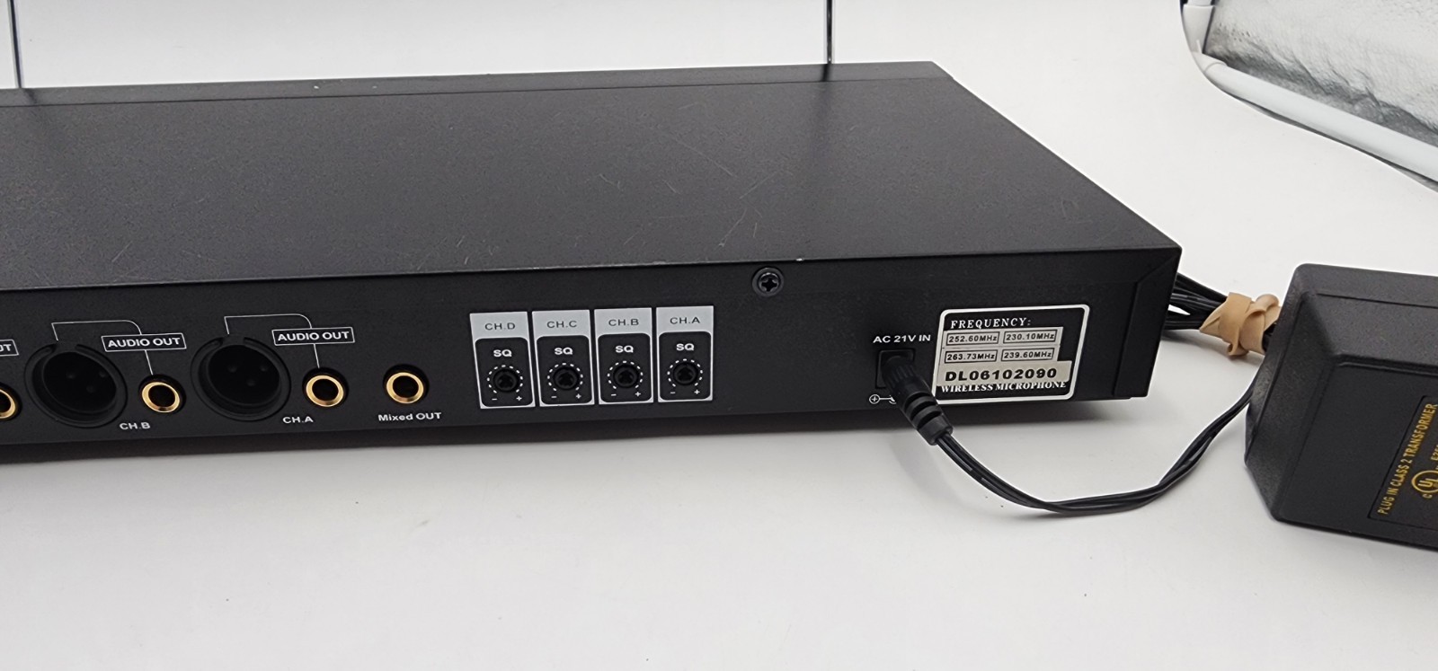 IDOLpro VHF-638 Wireless Microphone system